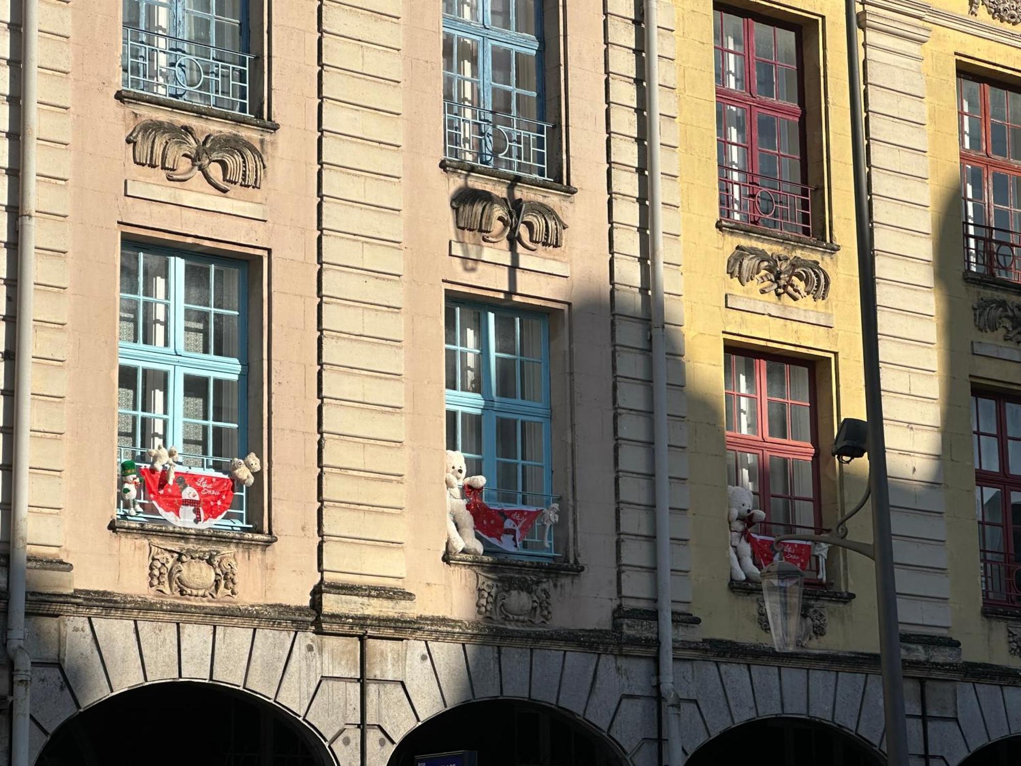 Les Coquelicots Grand Place Arras Exterior foto